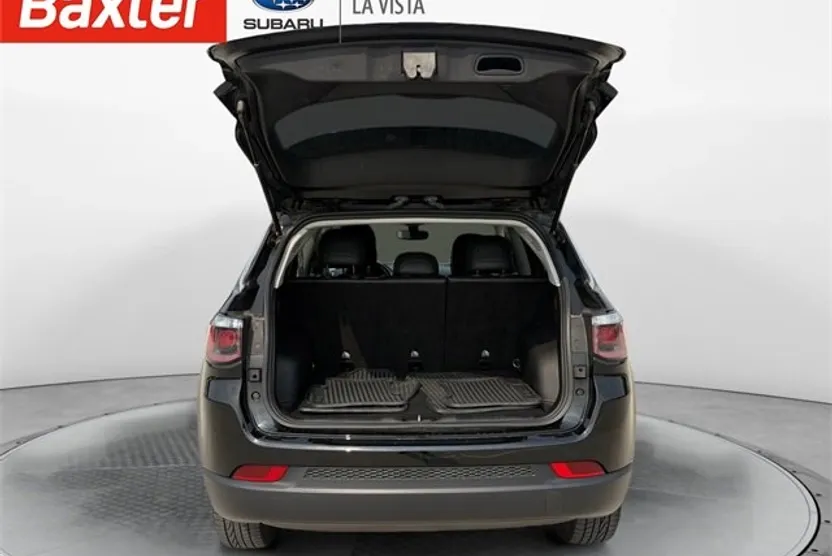 2019 Jeep Compass Latitude photo 1