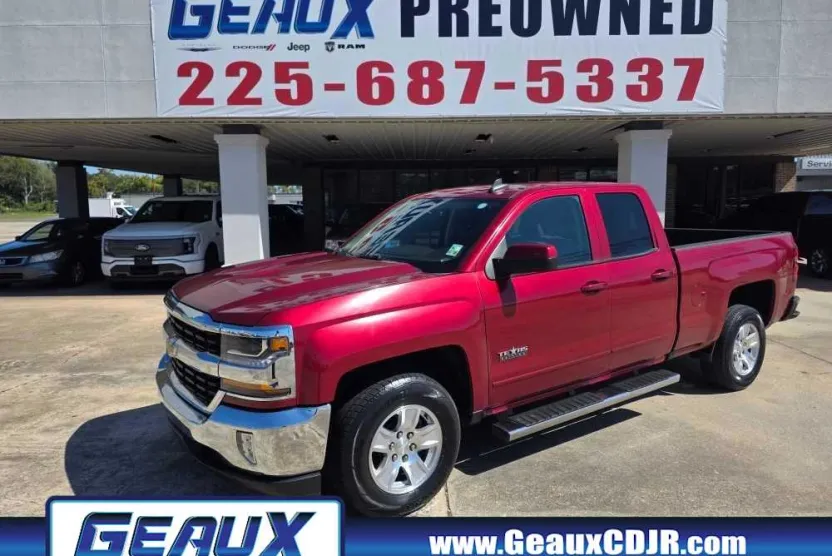 2018 Chevrolet Silverado 1500 LT photo 1