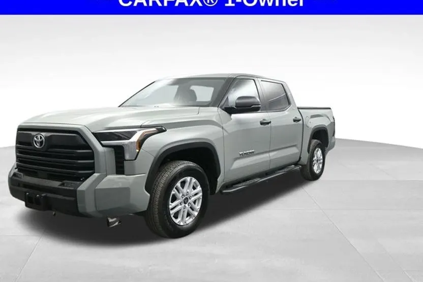 2024 Toyota Tundra SR5 photo 1