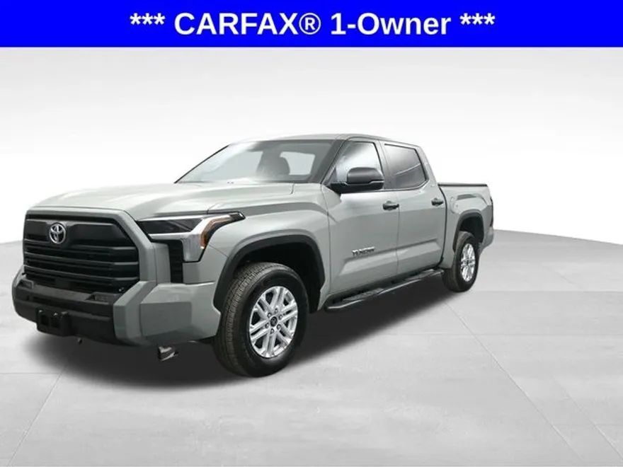 2024 Toyota Tundra SR5 photo 1