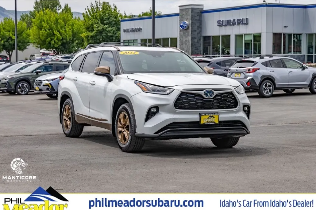2022 Toyota Highlander Hybrid Bronze Edition photo 1