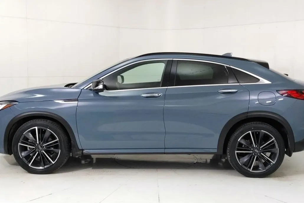 2023 Infiniti QX55 Luxe photo 1