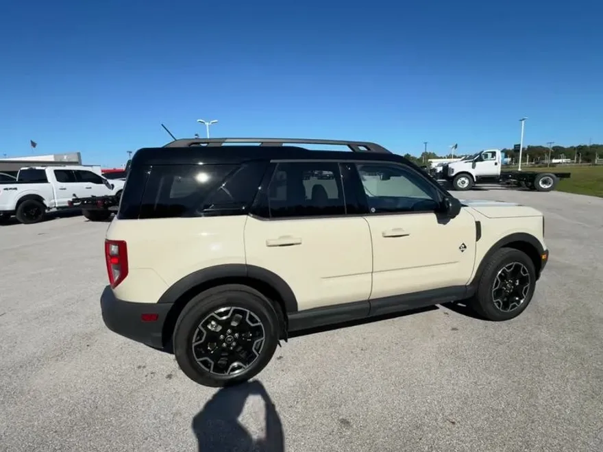 2025 Ford Bronco Sport Outer Banks photo 1