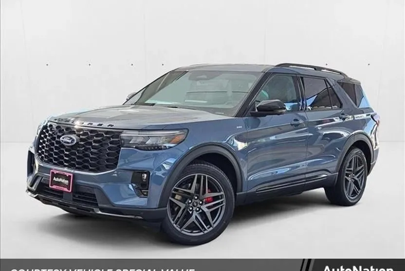 2025 Ford Explorer ST-Line photo 1