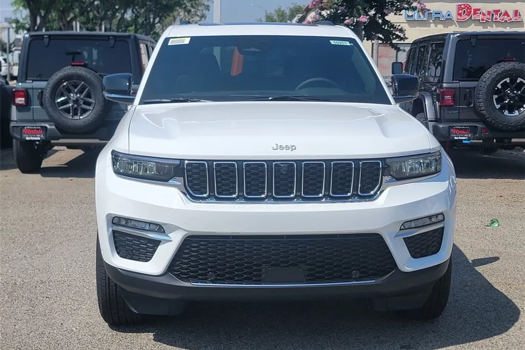 2025 Jeep Grand Cherokee Limited photo 1