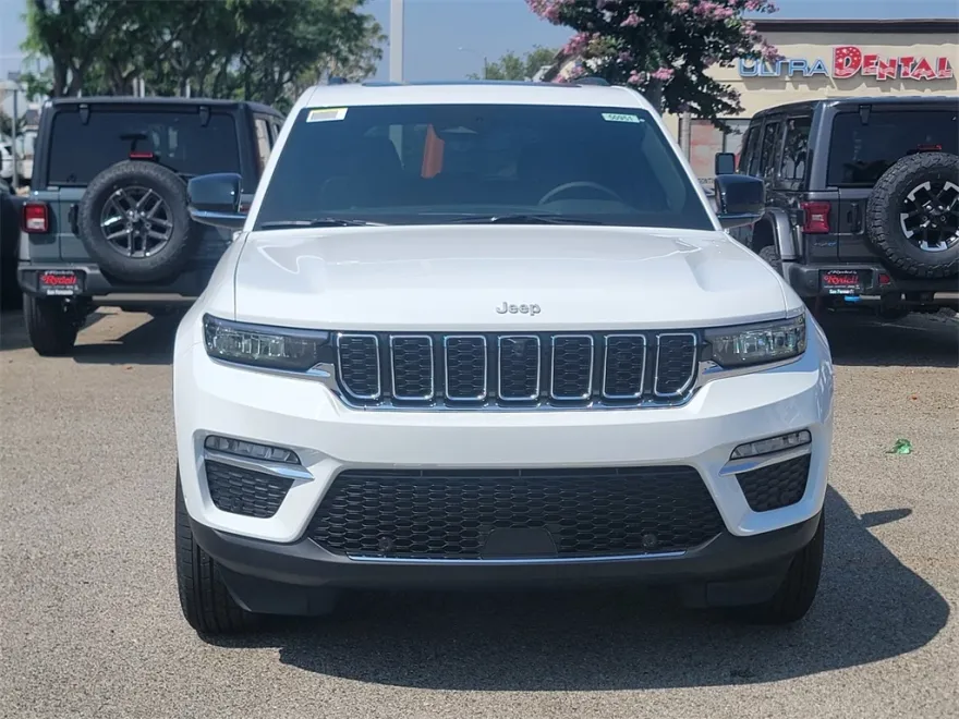 2025 Jeep Grand Cherokee Limited photo 1