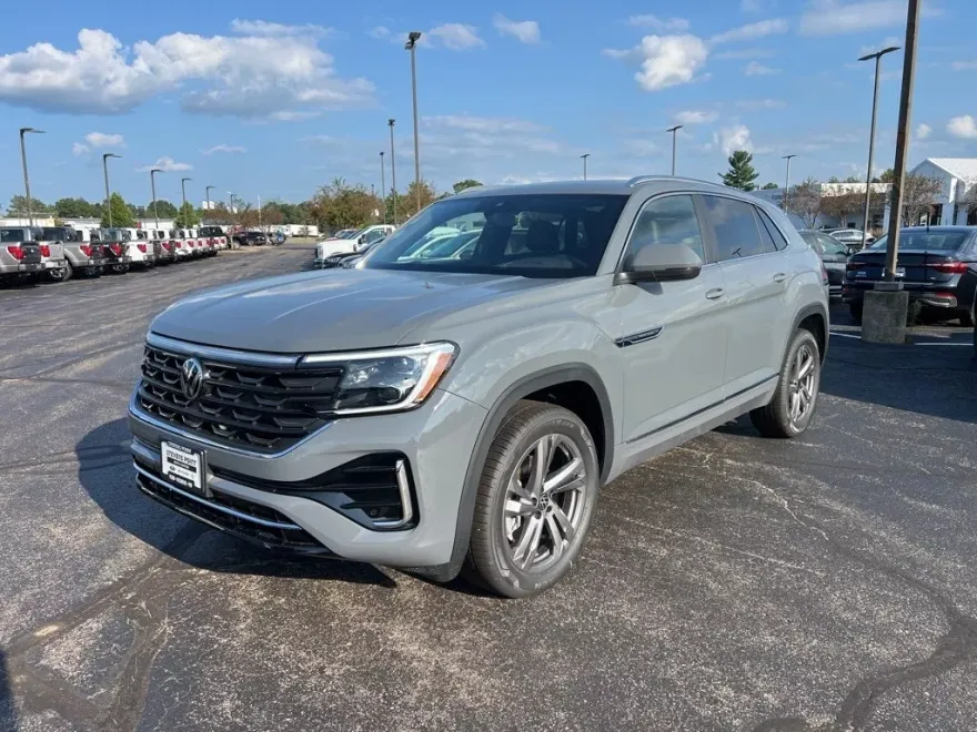 2024 Volkswagen Atlas Cross Sport SEL R-Line photo 1