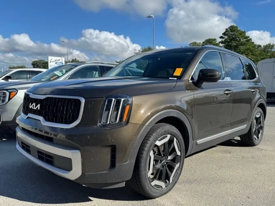 2023 Kia Telluride EX photo 1