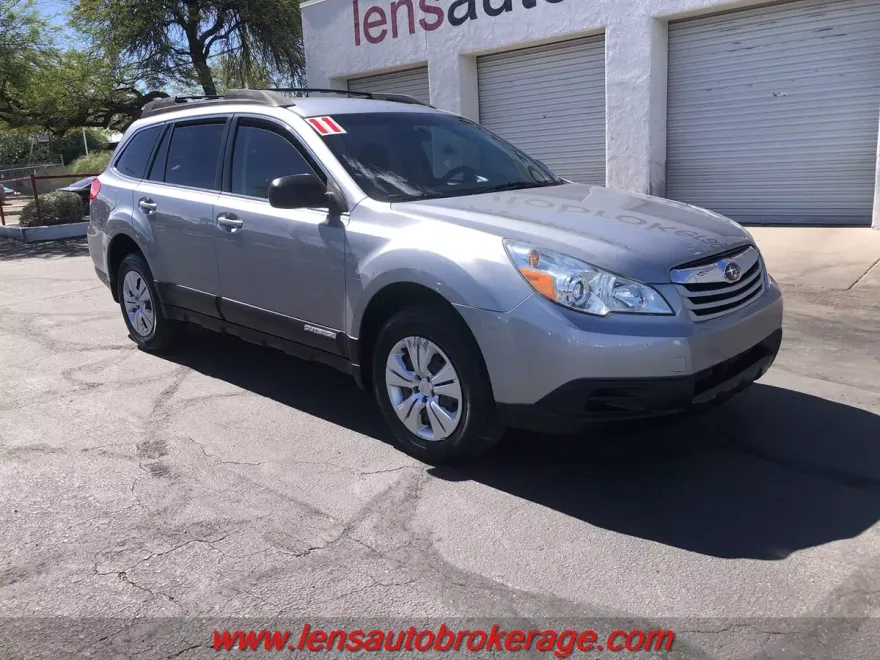 2011 Subaru Outback 2.5i photo 1