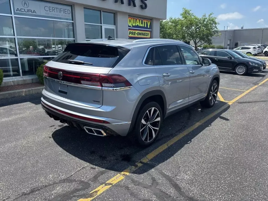2024 Volkswagen Atlas Cross Sport SEL Premium R-Line photo 1