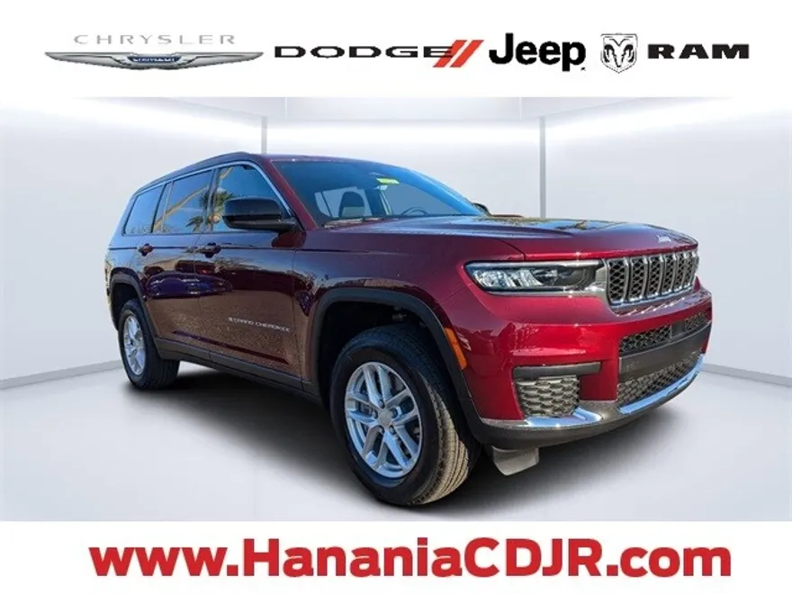 2025 Jeep Grand Cherokee Laredo photo 1