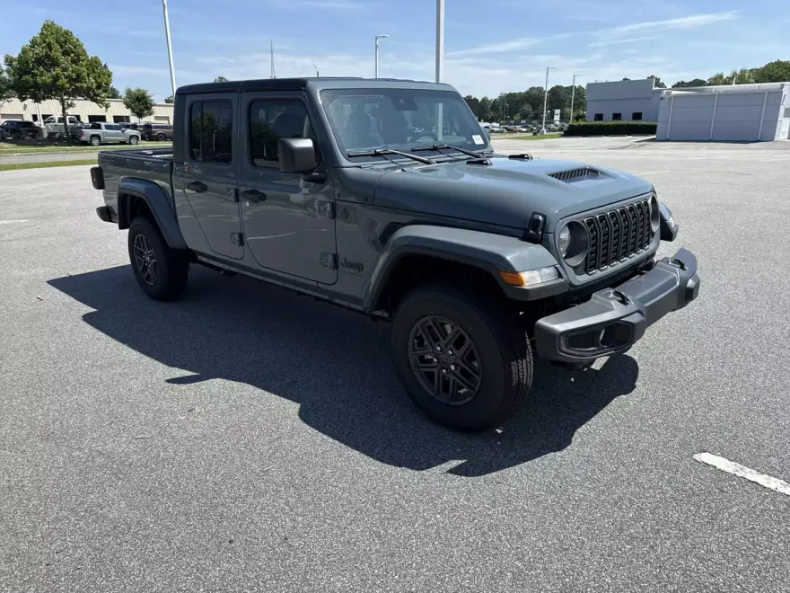 2025 Jeep Gladiator Sport S photo 1