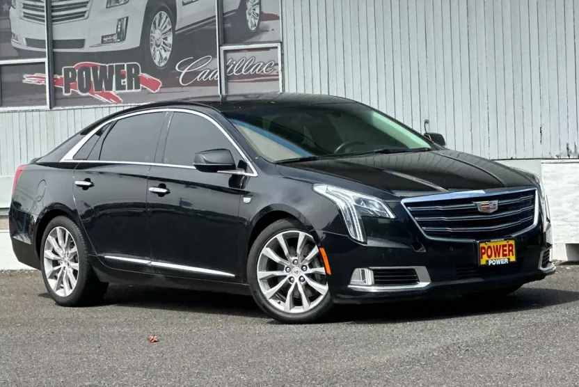 2018 Cadillac XTS Luxury photo 1