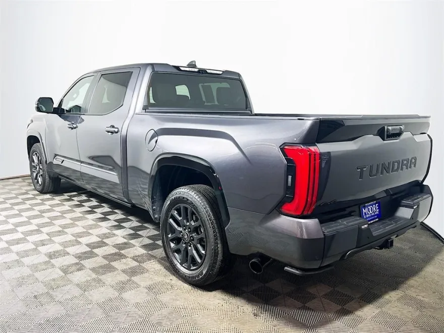 2025 Toyota Tundra Platinum photo 1