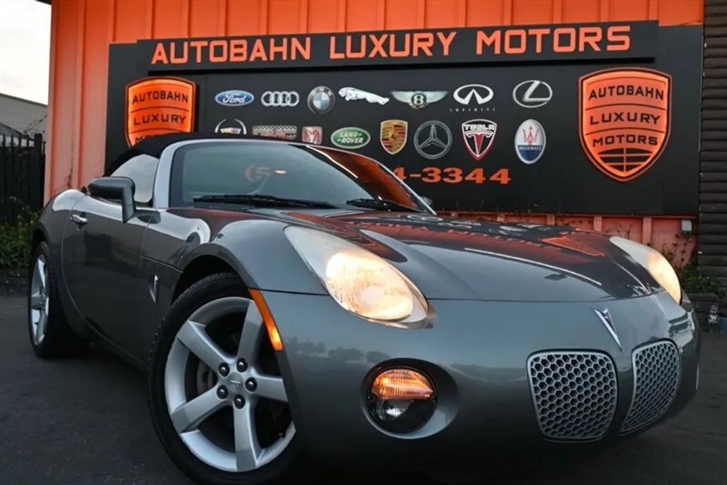 2006 Pontiac Solstice Convertible photo 1