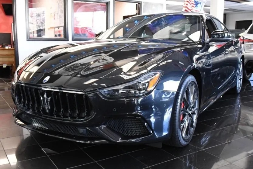 2022 Maserati Ghibli Modena Q4 photo 1
