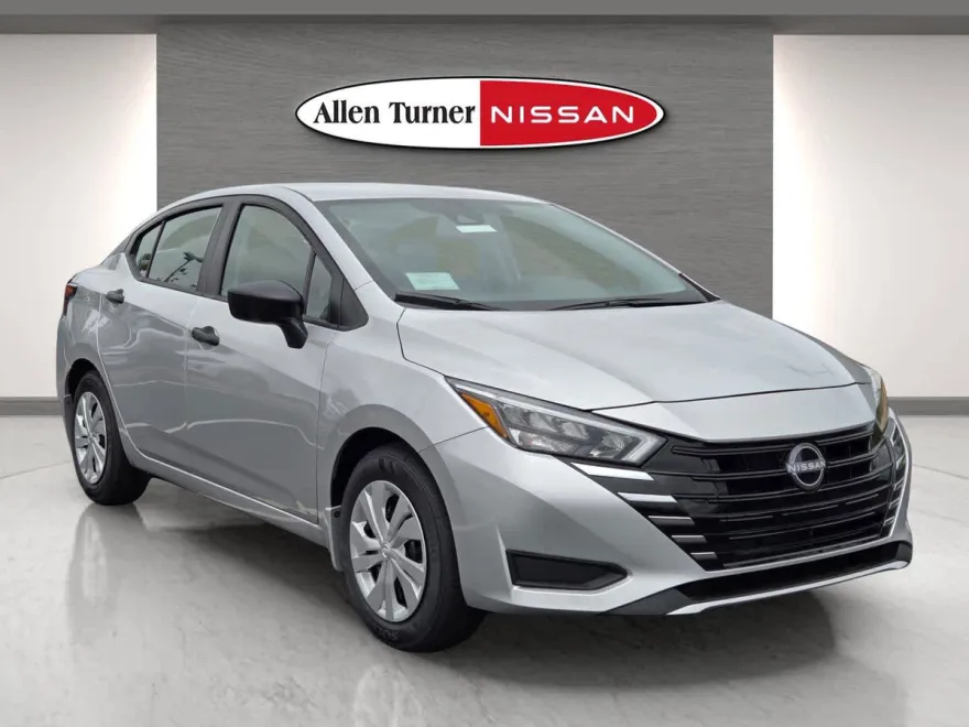 2025 Nissan Versa S photo 1