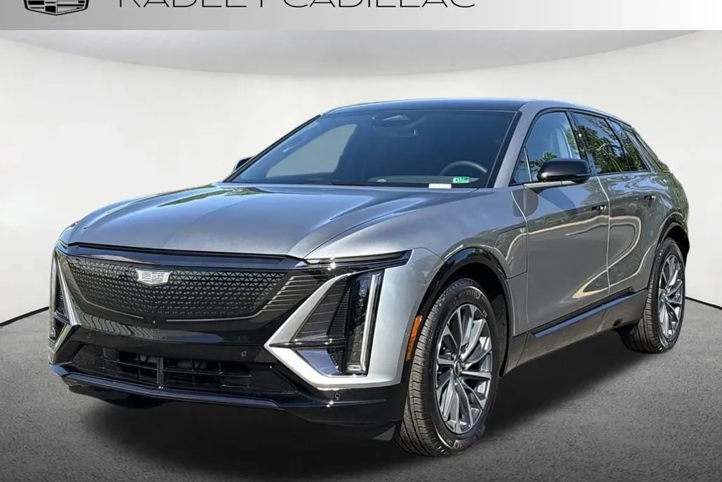 2025 Cadillac Lyriq Sport photo 1