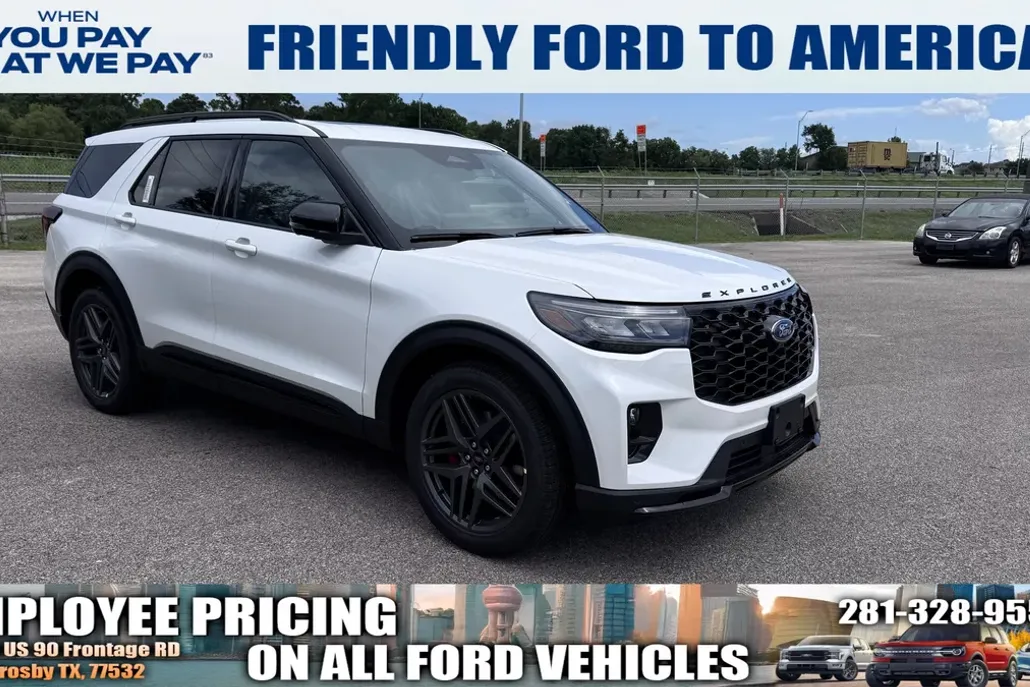 2025 Ford Explorer ST photo 1