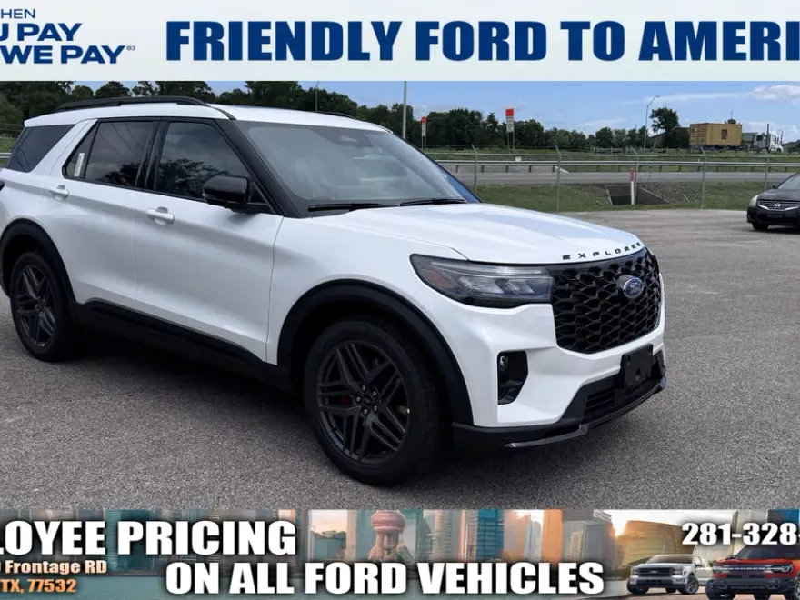 2025 Ford Explorer ST photo 1