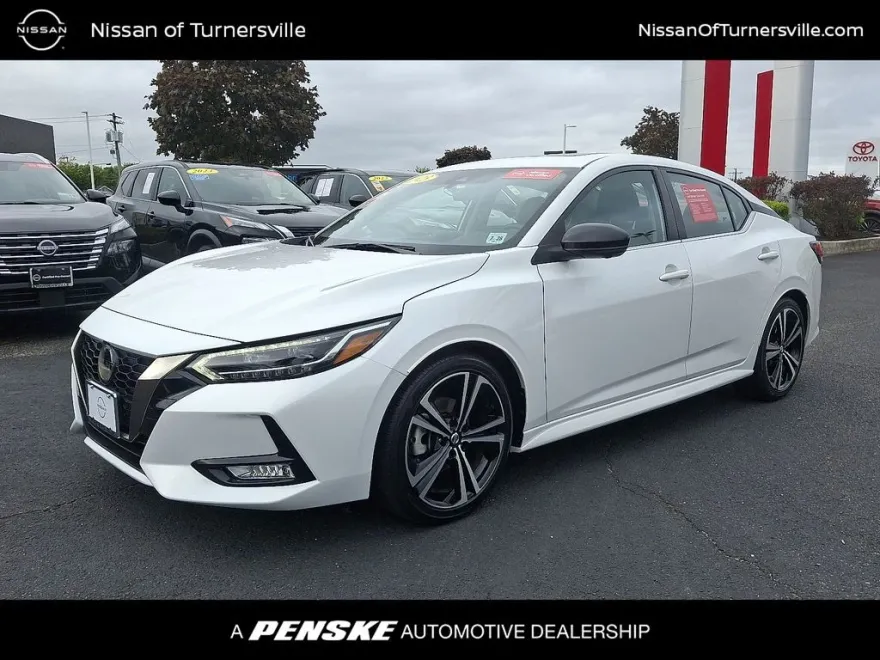2023 Nissan Sentra SR Premium photo 1