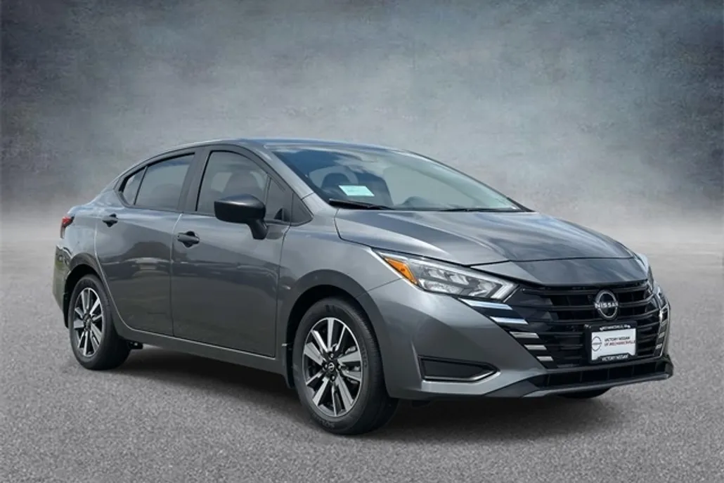 2025 Nissan Versa S photo 1