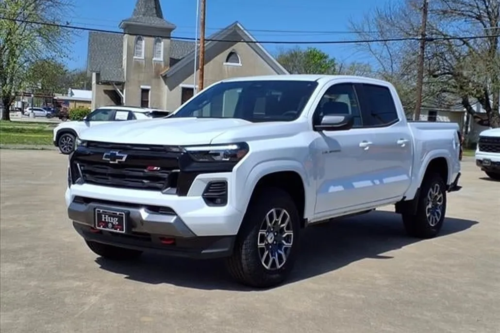 2025 Chevrolet Colorado Z71 photo 1