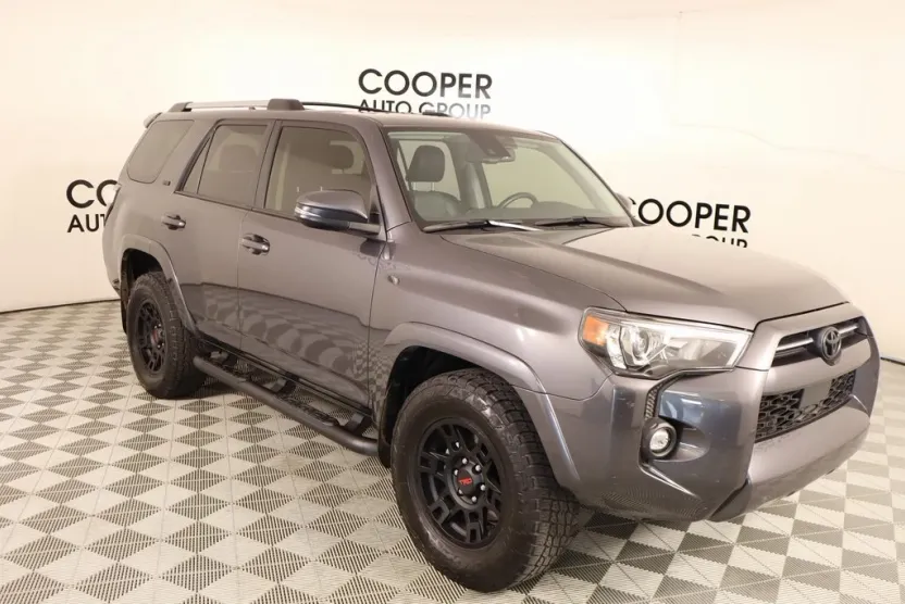 2023 Toyota 4Runner SR5 Premium photo 1