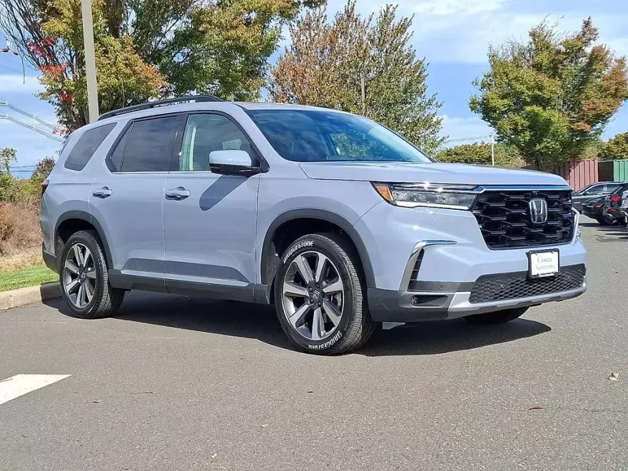 2025 Honda Pilot Elite photo 1
