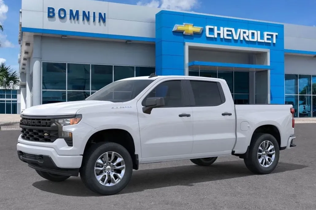 2025 Chevrolet Silverado 1500 Custom photo 1
