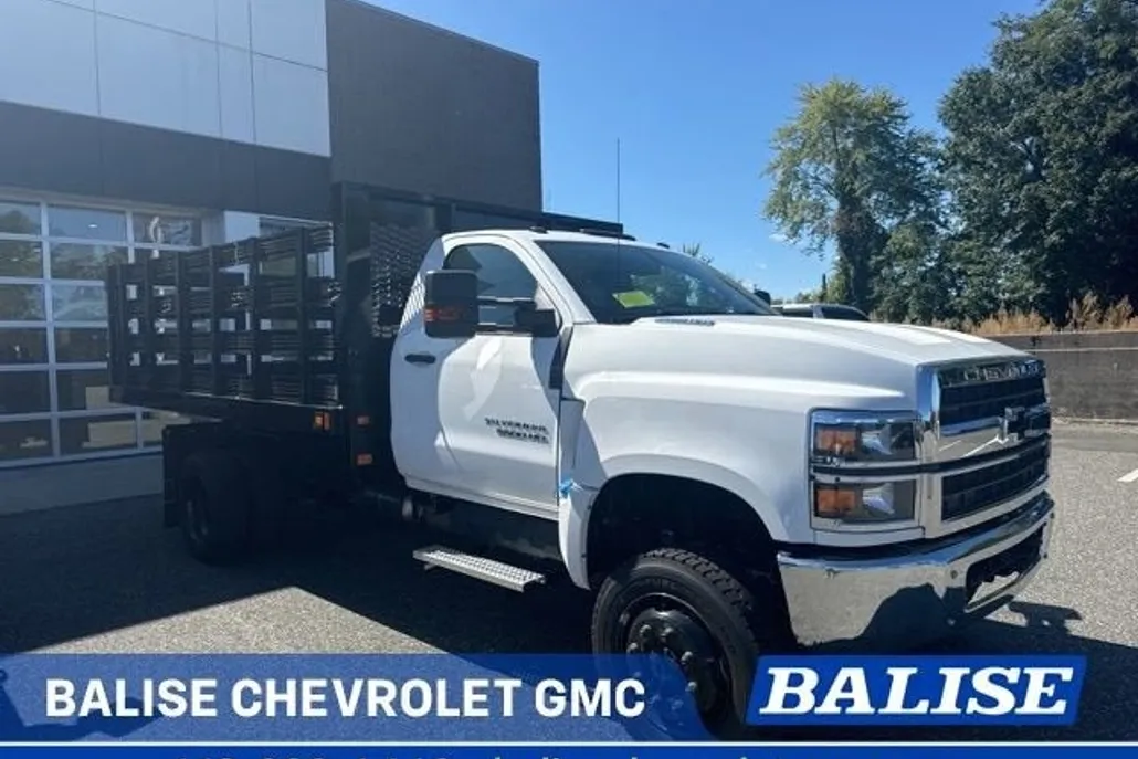 2024 Chevrolet Silverado 5500HD Work Truck photo 1