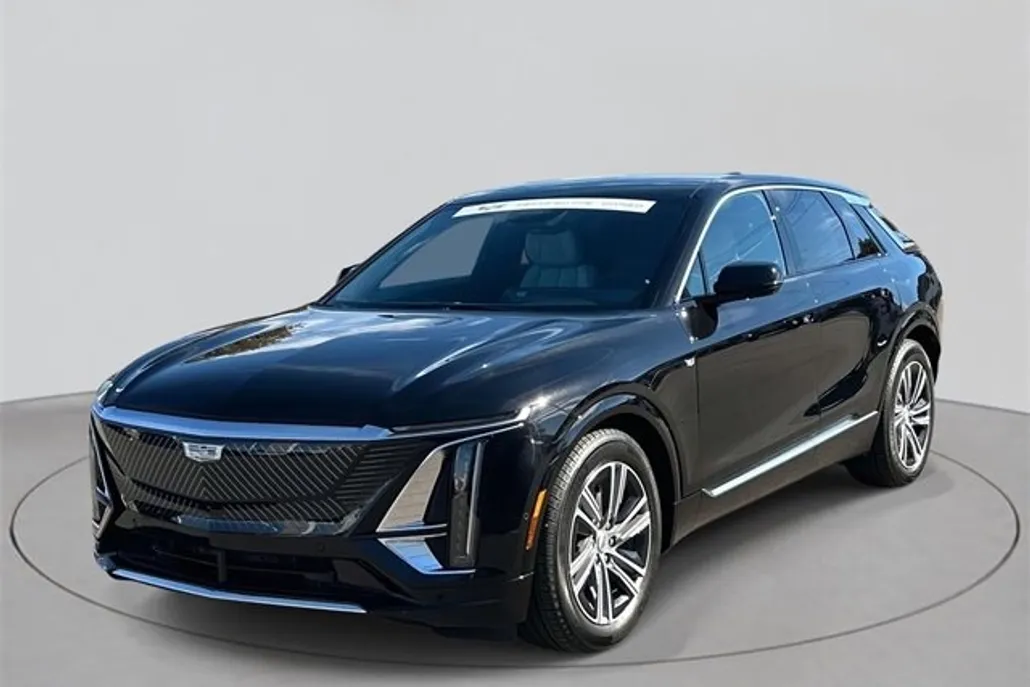 2024 Cadillac Lyriq Luxury photo 1