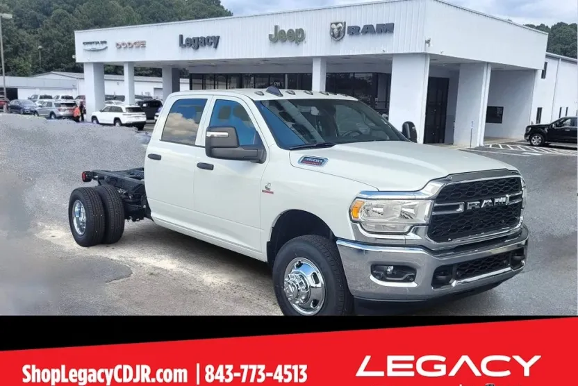 2024 Ram 3500 Tradesman photo 1