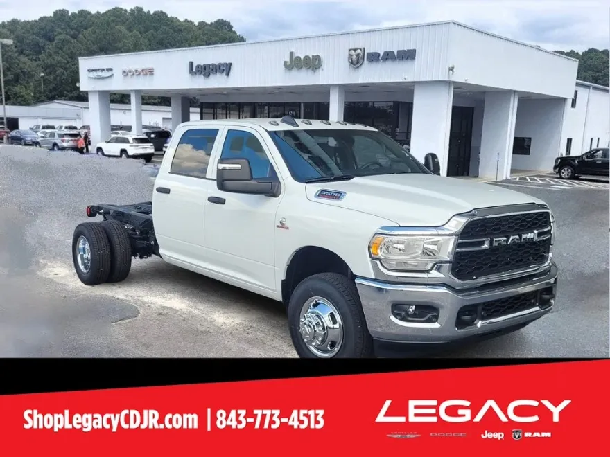 2024 Ram 3500 Tradesman photo 1