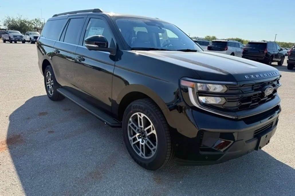 2025 Ford Expedition MAX photo 1