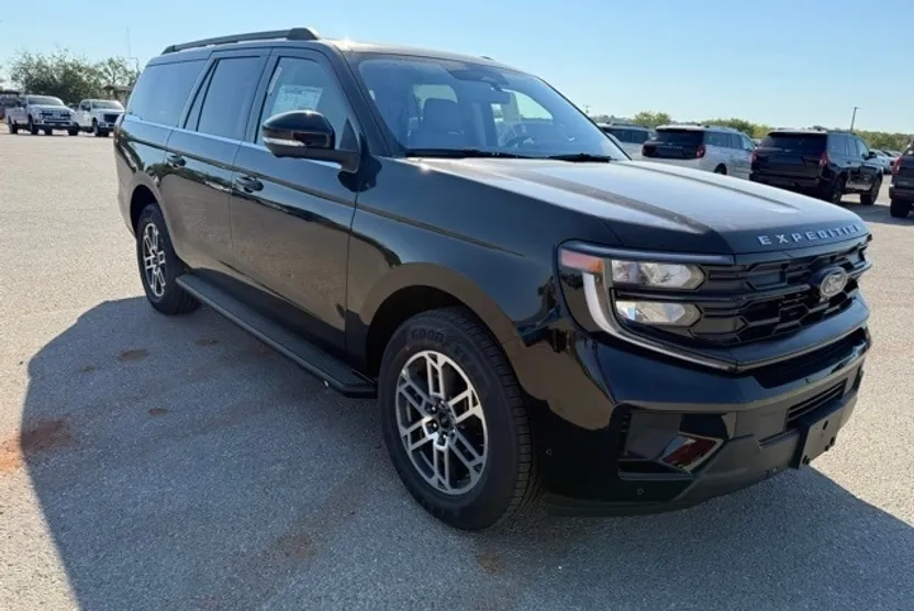 2025 Ford Expedition MAX photo 1
