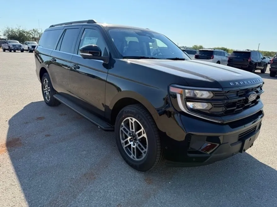 2025 Ford Expedition MAX photo 1