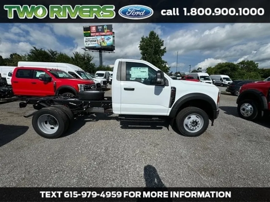 2025 Ford F-450 photo 1