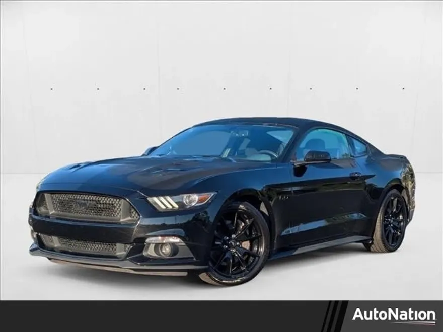 2017 Ford Mustang GT photo 1