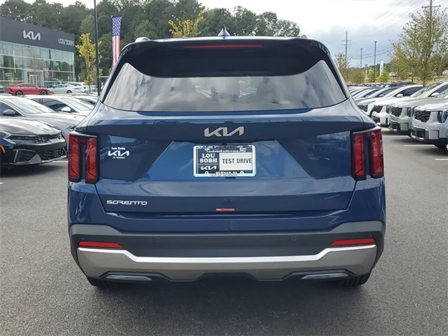 2026 Kia Sorento S photo 1