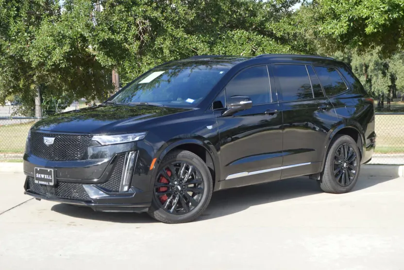 2024 Cadillac XT6 Sport photo 1