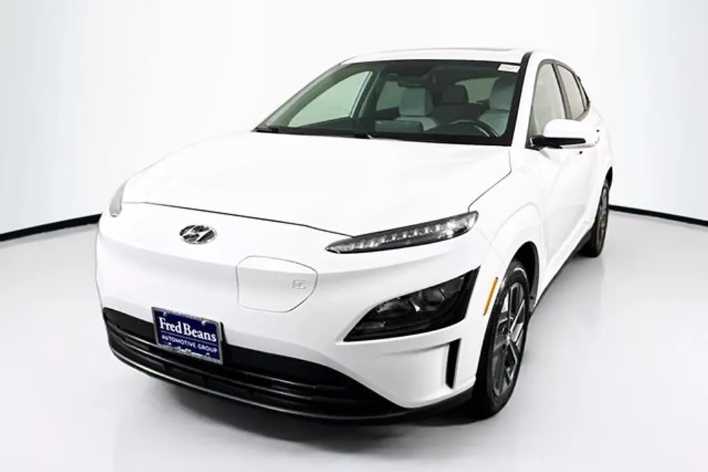 2023 Hyundai Kona Electric SEL photo 1