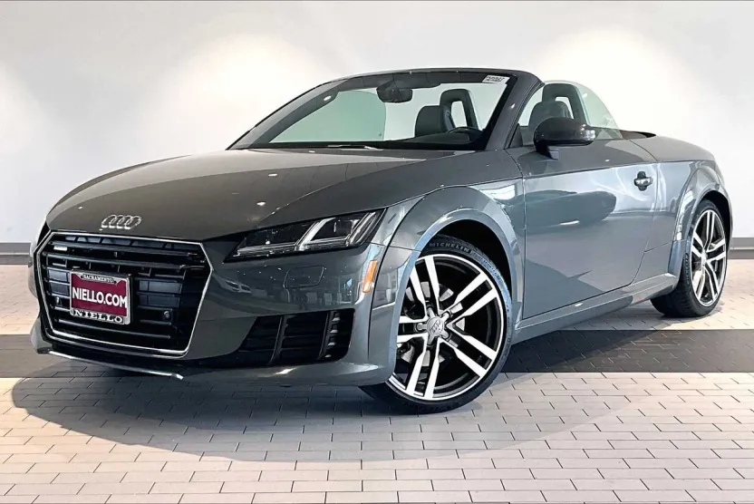 2018 Audi TT Roadster photo 1