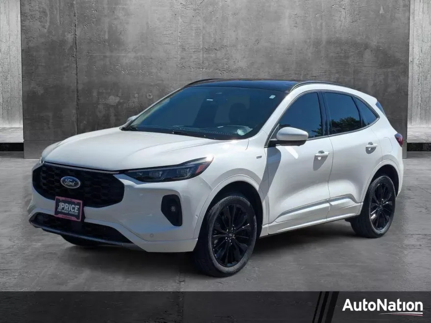 2024 Ford Escape ST-Line Elite photo 1