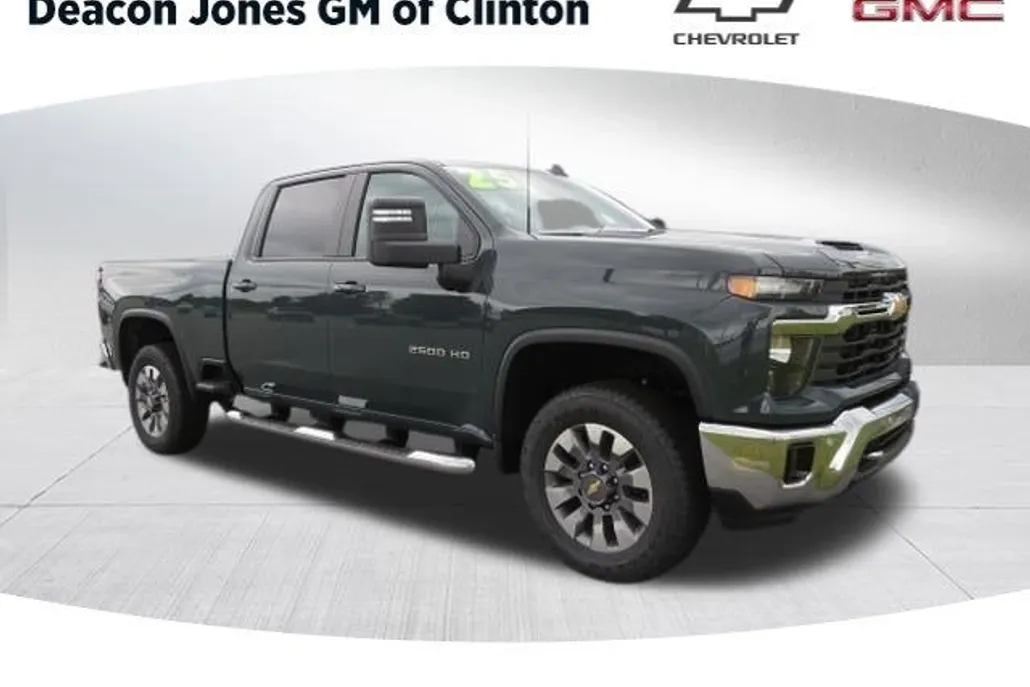 2025 Chevrolet Silverado 2500HD LT photo 1