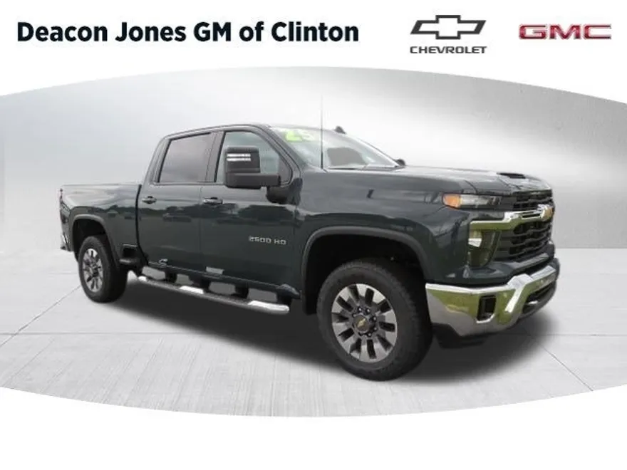2025 Chevrolet Silverado 2500HD LT photo 1