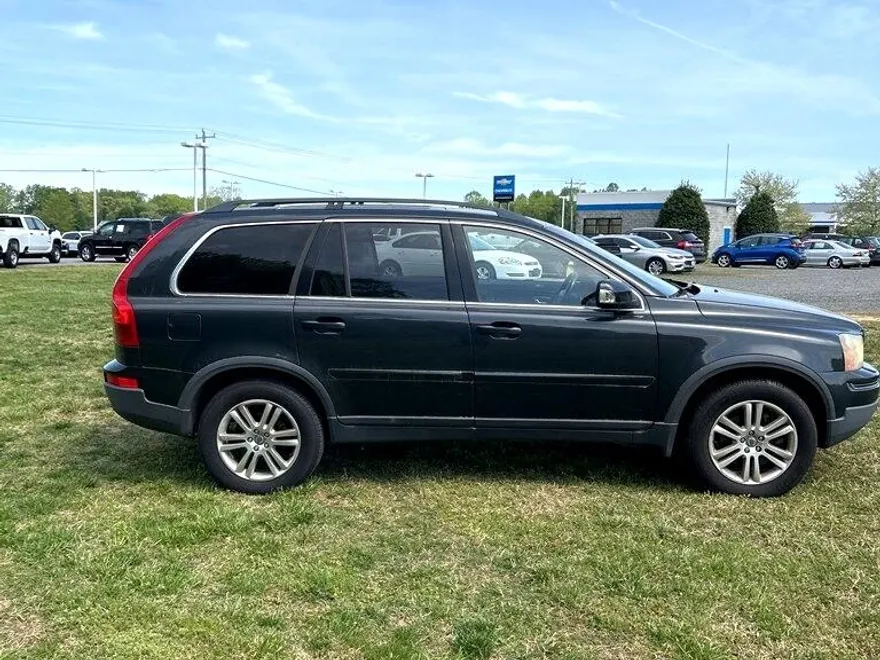 2010 Volvo XC90 photo 1