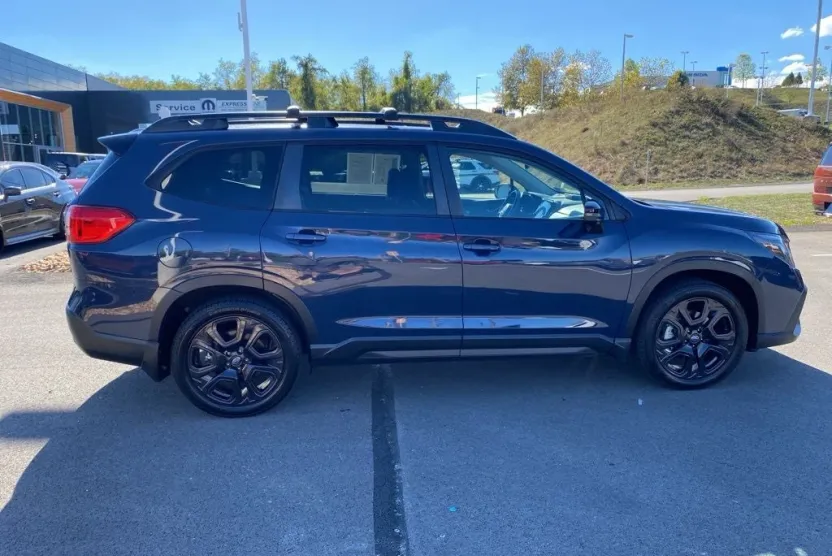 2023 Subaru Ascent Onyx Edition photo 1