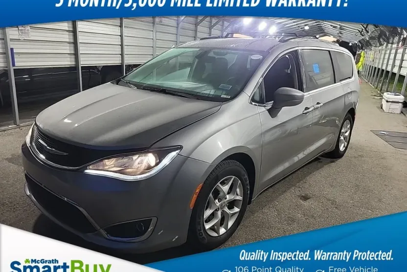 2018 Chrysler Pacifica Touring Plus photo 1