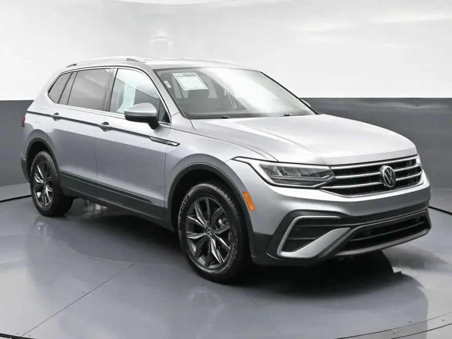 2024 Volkswagen Tiguan SE Wolfsburg Edition photo 1